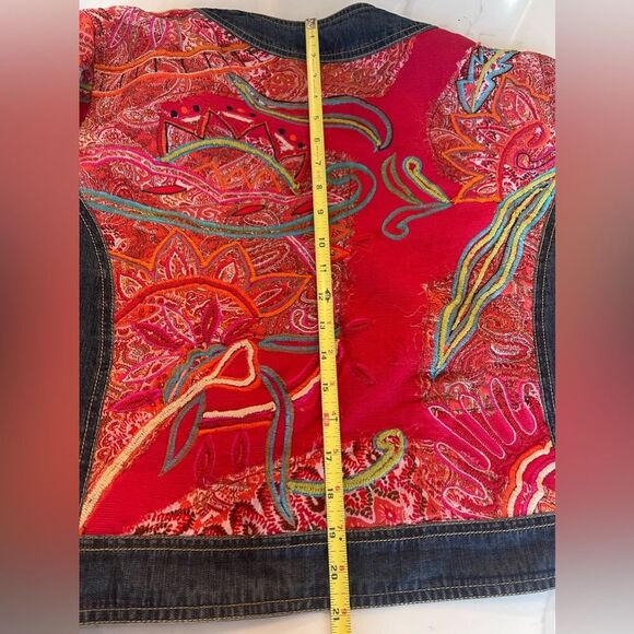 CHICO'S embroidered applique denim trimmed semi-cropped Jacket Size 2 US Medium - Picture 5 of 8